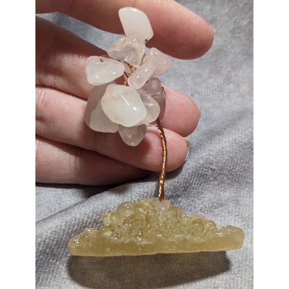 Quartz Mini Tree Decor - Picture 3 of 4